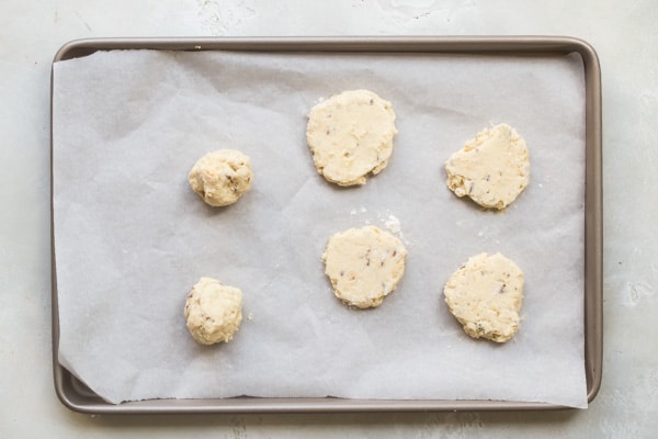 Sometimes, the most unlikely combinations turn out to be completely, mind-blowingly delicious. Take this recipe for Potato Chip Cookies, for example. It's quite possibly the perfect combo of sweet/salty, tender/crunchy; in other words, the perfect cookie.
