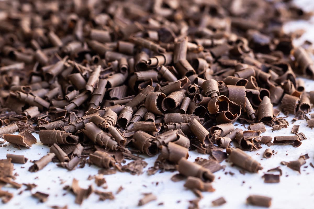 How to Make Chocolate Curls