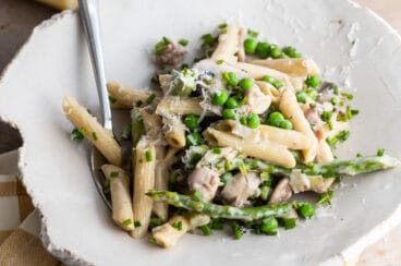 A plate of Pasta with Peas and Prosciutto.