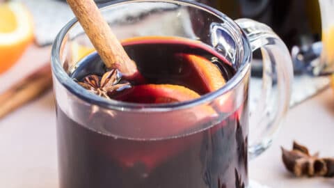 Mulled wine in clear mugs.