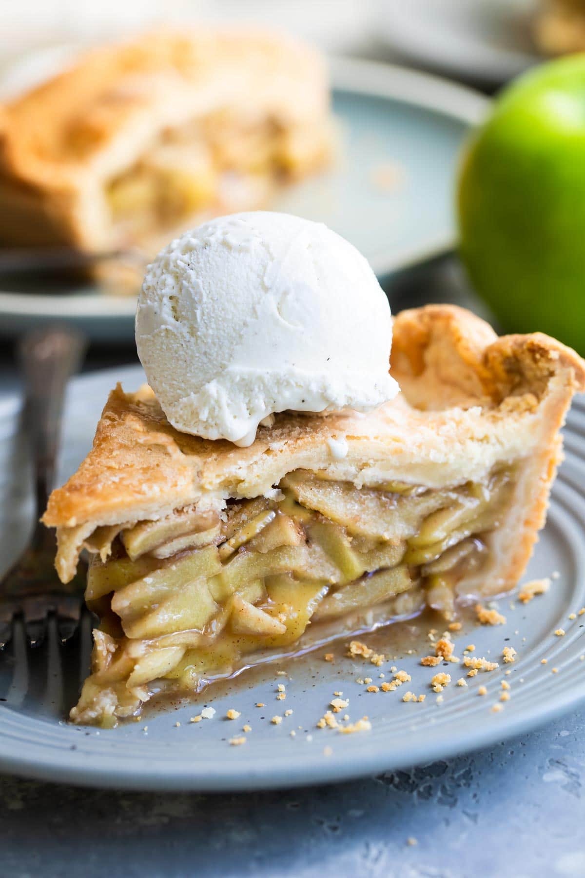 A slice of apple pie a la mode.