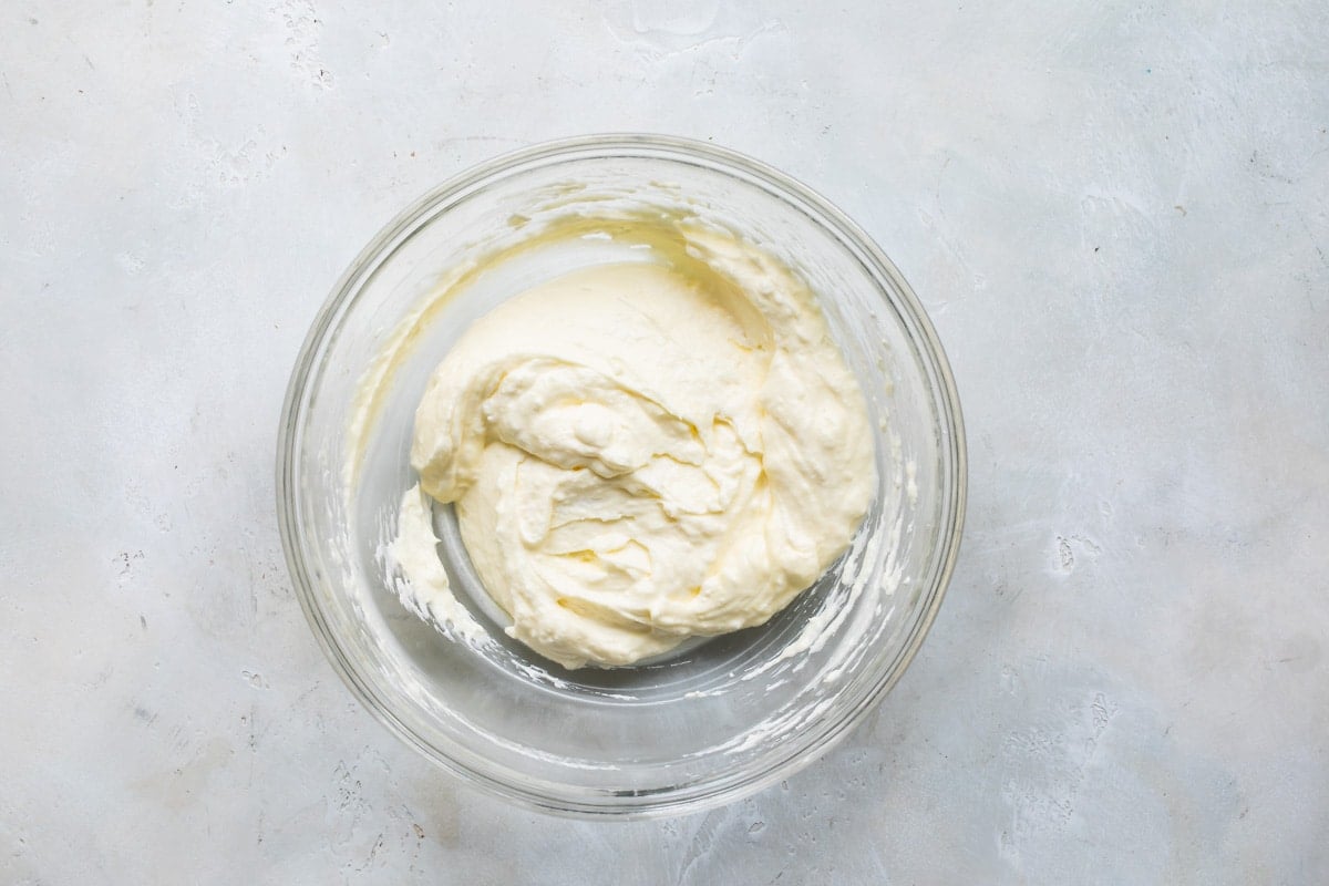 White cream in a bowl.