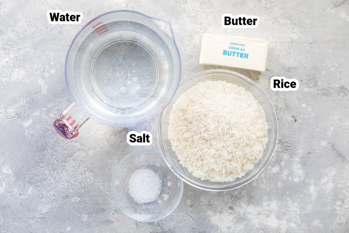 Labeled ingredients for baked rice.