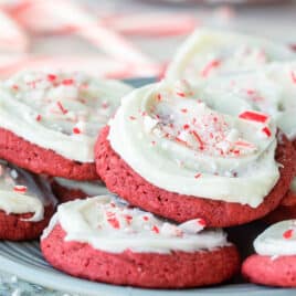 Peppermint cookies on a gray plate.