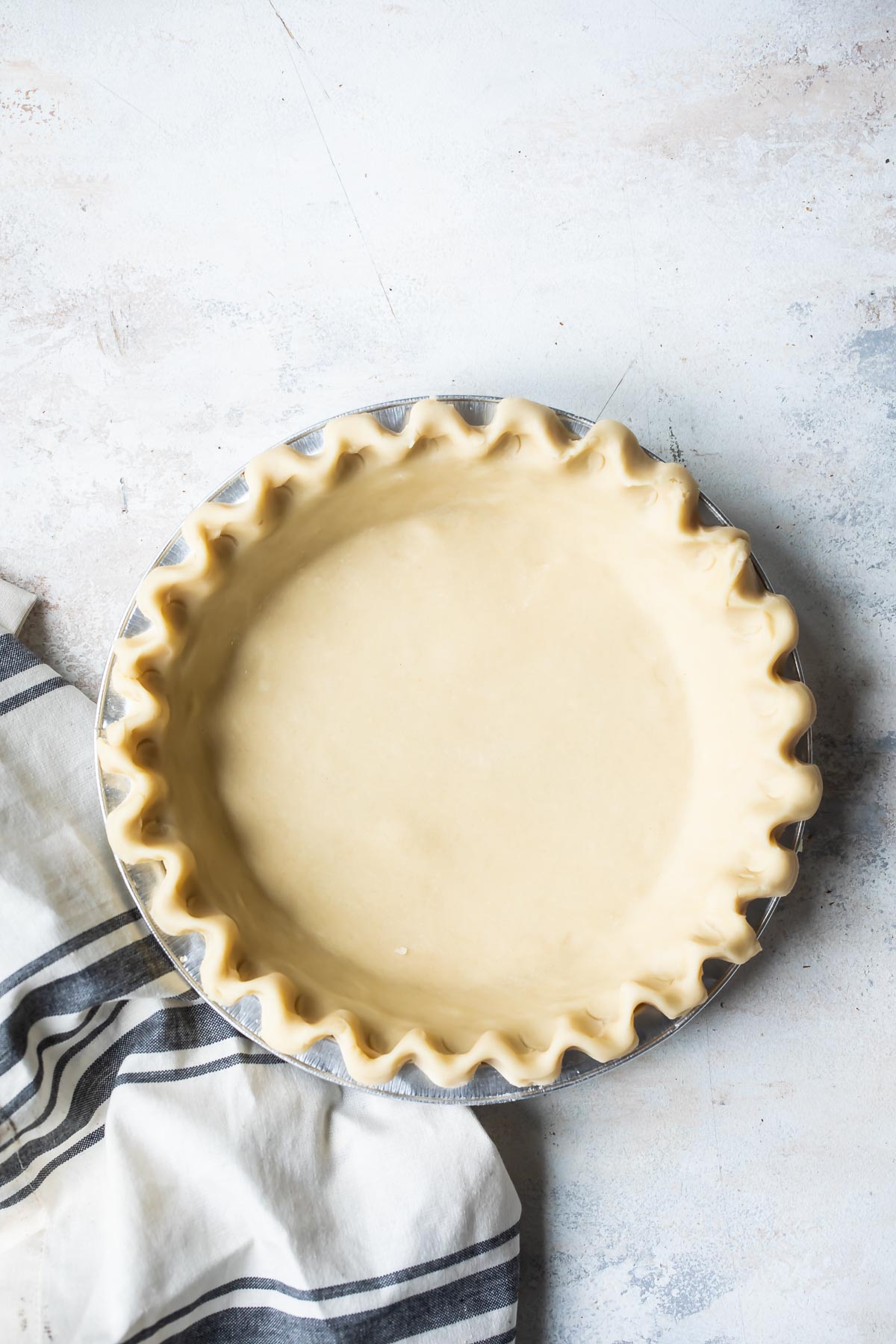 https://www.culinaryhill.com/wp-content/uploads/2023/03/How-to-Make-a-Pie-Crust-Culinary-Hill-LR-09.jpg