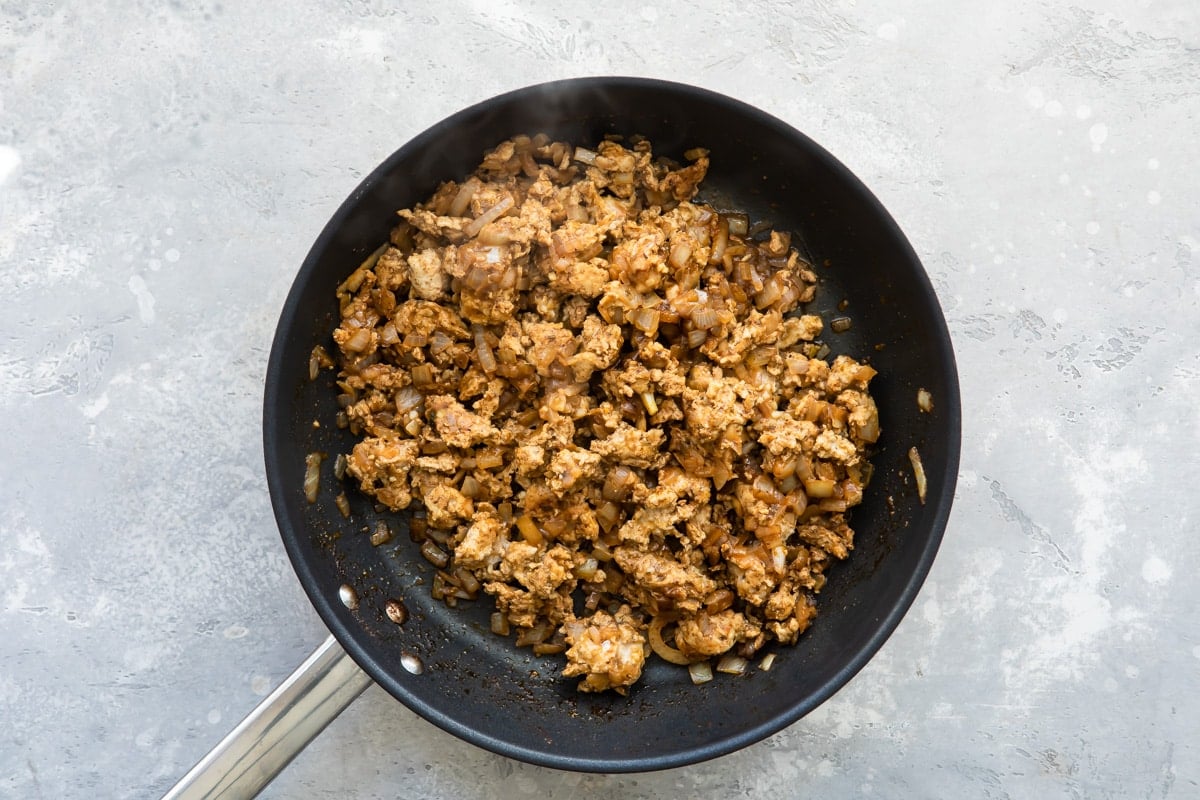 Ground chicken cooked with taco seasoning.