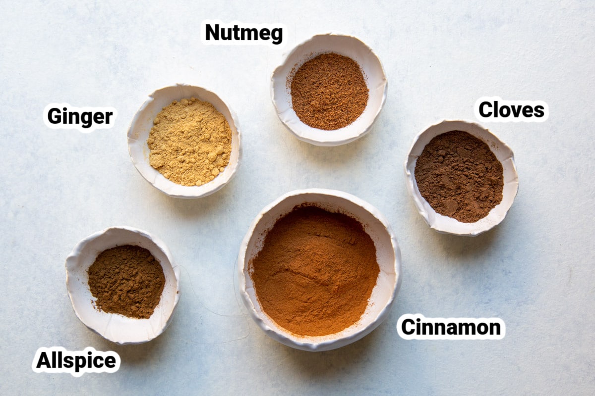 Labeled ingredients for pumpkin pie spice.